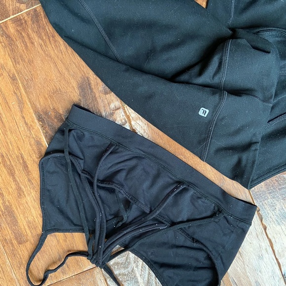 Fabletics black set - Picture 4 of 5